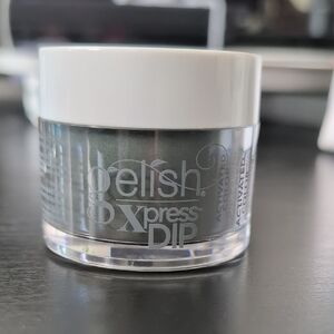 Gelish Xpress Dip Nail Powder in Shimmery Greenish Gray